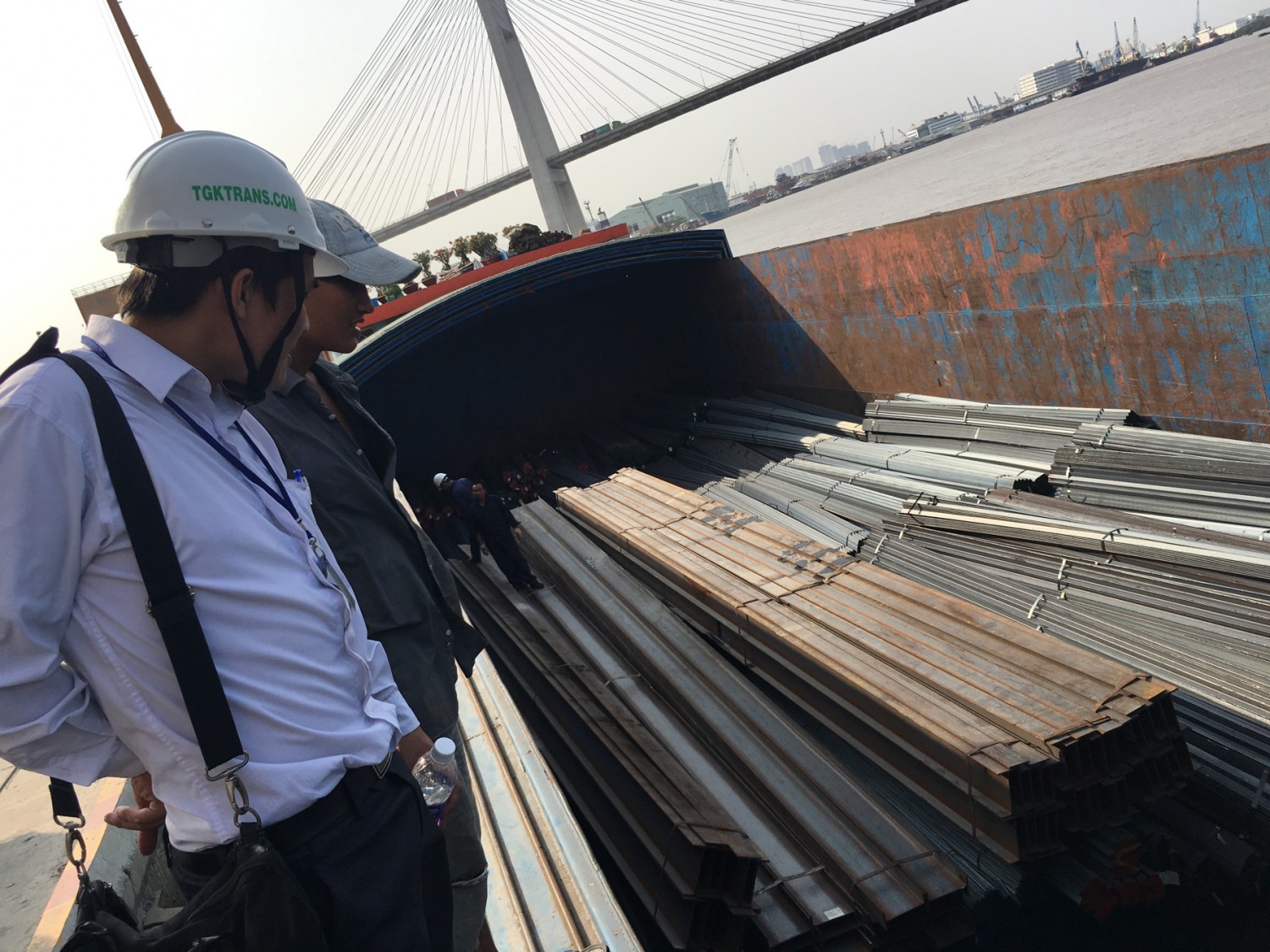 VẬN CHUYỂN VÀ LẮP ĐẶT HÀNG THIẾT BỊ CƠ KHÍ CÔNG NGHIỆP