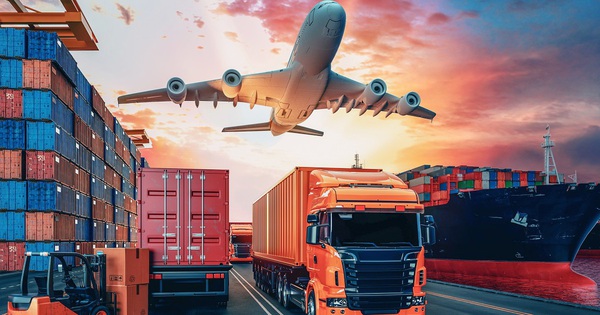 Viettel Post, J&amp;T, Giao Hàng Nhanh... trong cuộc cạnh tranh khốc liệt của thị trường chuyển phát: đầu tư công nghệ đến cả triệu USD mà vẫn ngay ngáy sợ bị “phốt”
